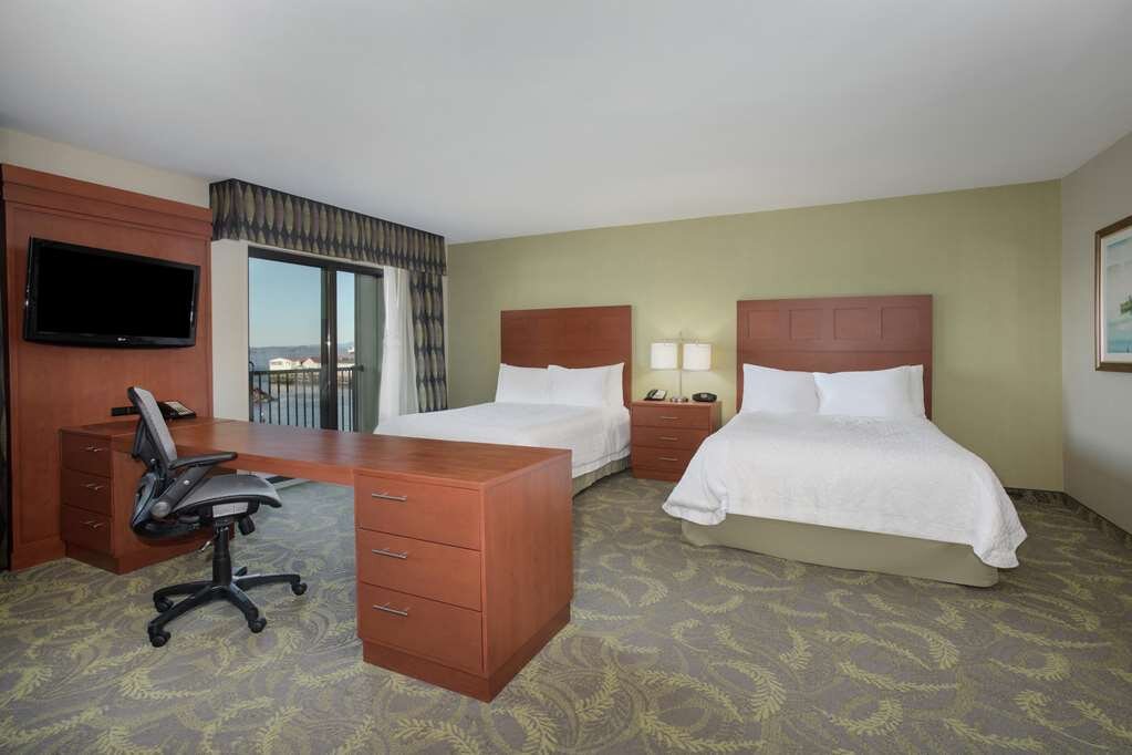 Hotel photo 11 of Hampton Inn & Suites Astoria.