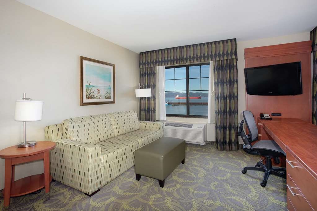 Hotel photo 14 of Hampton Inn & Suites Astoria.