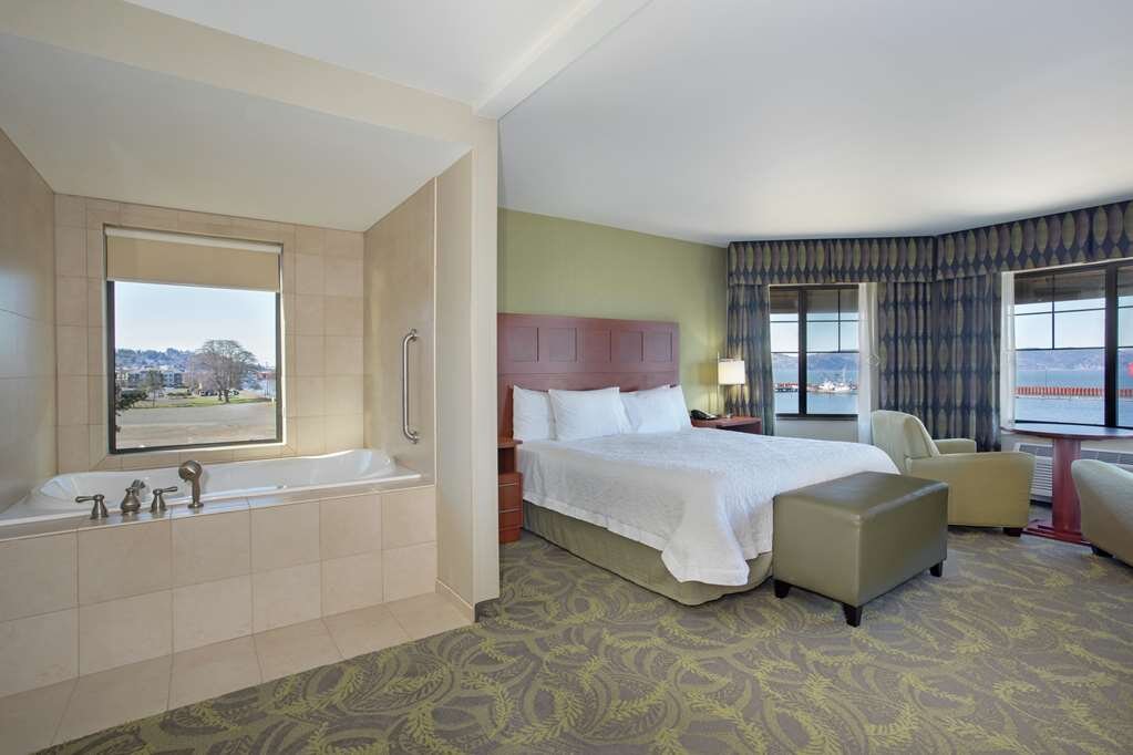 Hotel photo 6 of Hampton Inn & Suites Astoria.