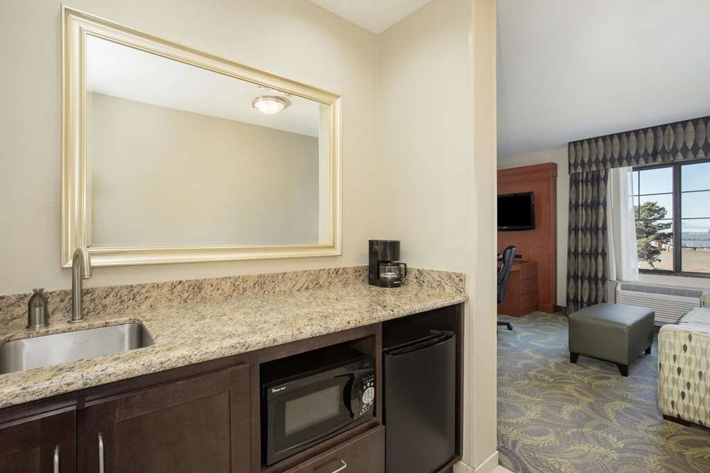 Hotel photo 19 of Hampton Inn & Suites Astoria.