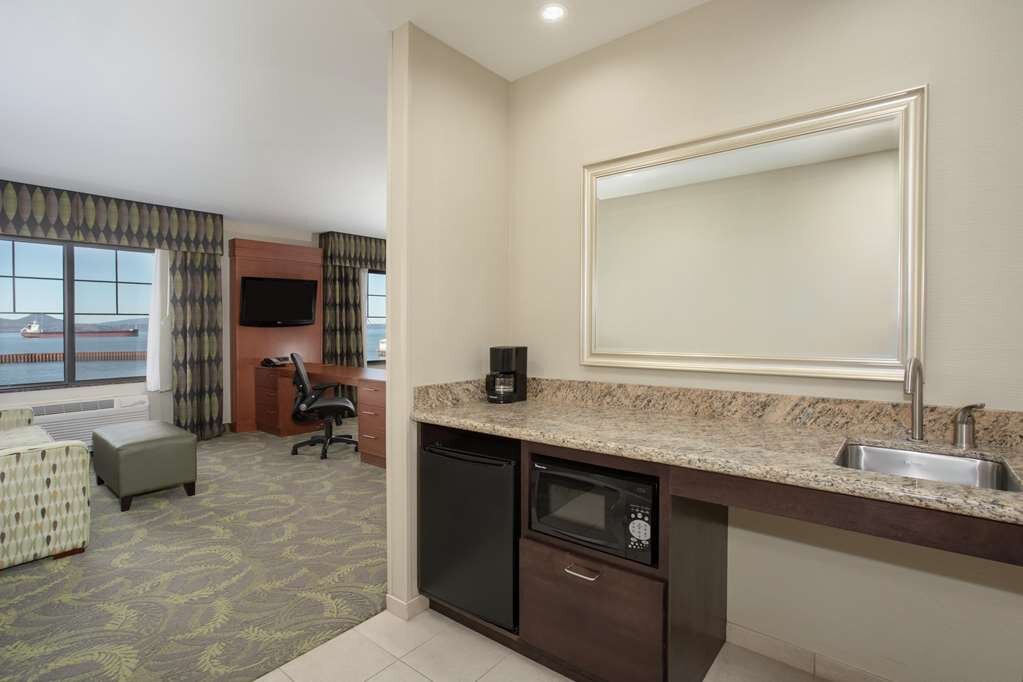 Hotel photo 70 of Hampton Inn & Suites Astoria.