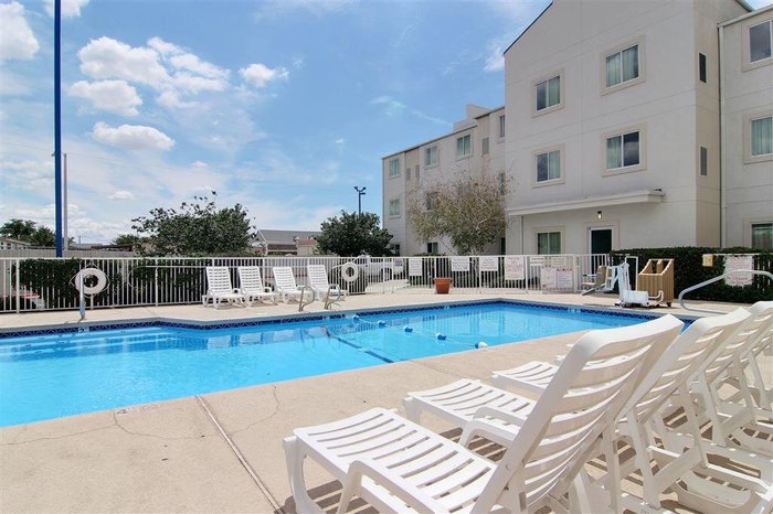 Motel 6 Albuquerque, NM - North Pool Pictures & Reviews - Tripadvisor