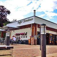 Esterno Bar Stradivari
Disponiamo di un esterno e un interno ampi, cos' da poter anche festeggiare importanti avvenimenti di gruppo, come compleanni, battesimi, riunioni di lavoro