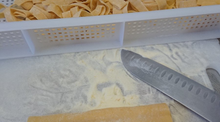 Tagliatelle tagliate a mano!