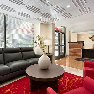 Ramada by Wyndham Oakland Downtown City Center in Oakland, image may contain: Home Decor, Living Room, Interior Design, Reception Room