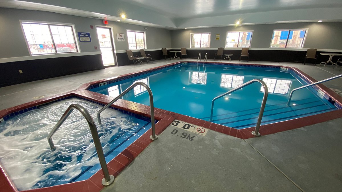 Quality Inn Reedsburg Pool Pictures & Reviews Tripadvisor