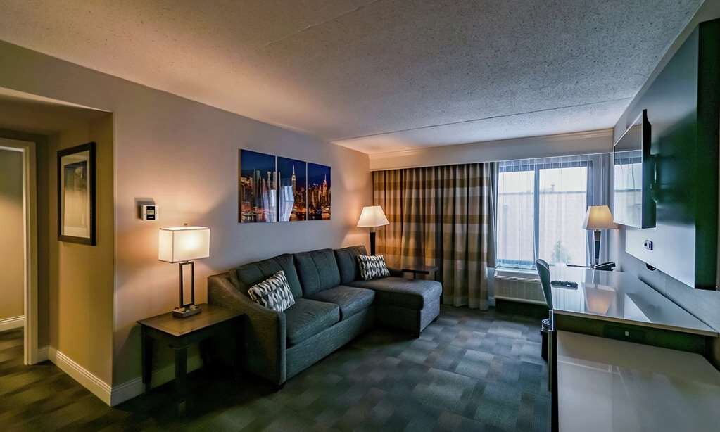 Hotel photo 64 of Hampton Inn Carlstadt-At The Meadowlands.