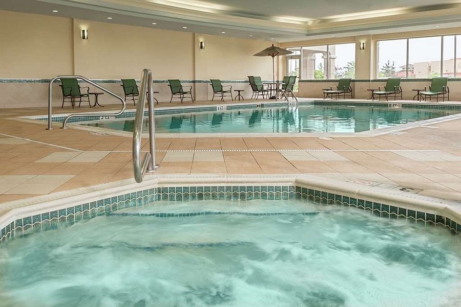 hotels in chillicothe ohio with indoor pool