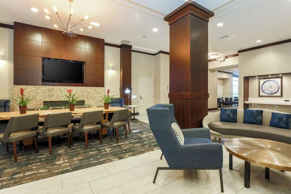 Hotel photo 14 of Hilton Garden Inn Arlington Shirlington.