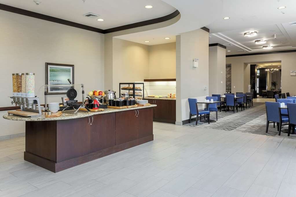 Hotel photo 7 of Hilton Garden Inn Arlington Shirlington.