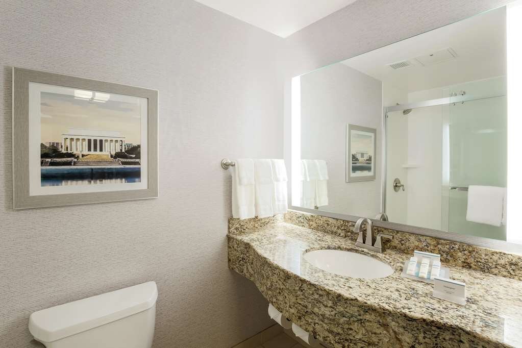 Hotel photo 19 of Hilton Garden Inn Arlington Shirlington.