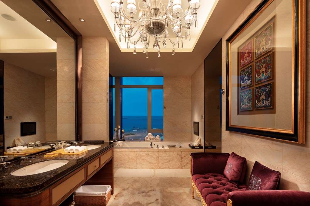 Hotel photo 61 of Hilton Dalian.