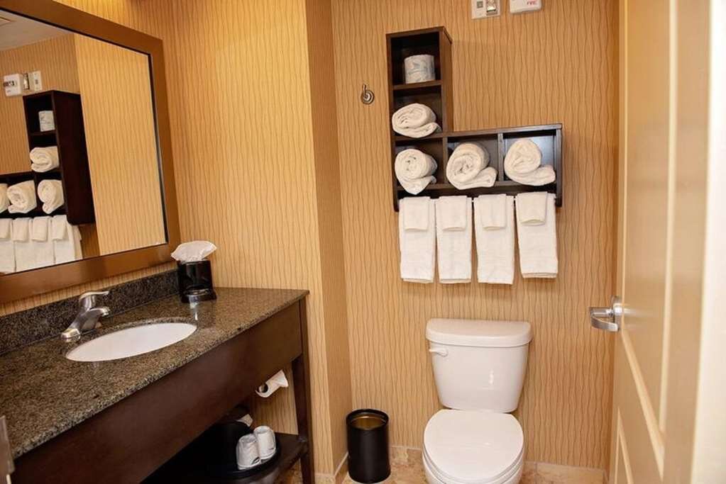 Hotel photo 24 of Hampton Inn & Suites Bradenton Downtown Historic District.