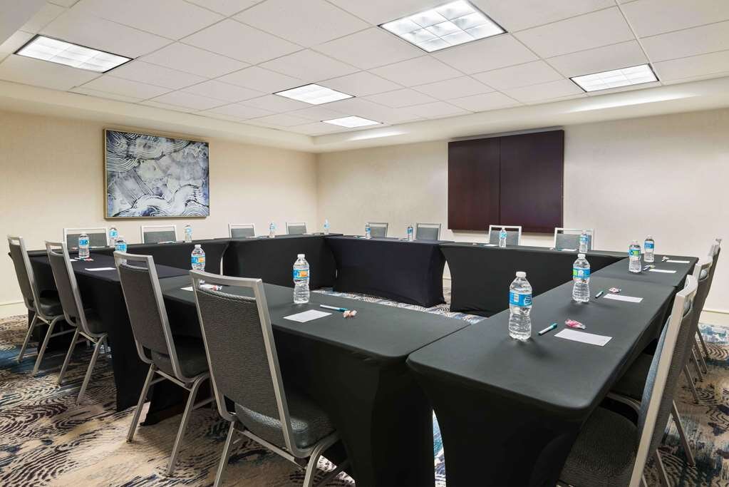 Hotel photo 11 of Homewood Suites by Hilton Tampa Airport - Westshore.