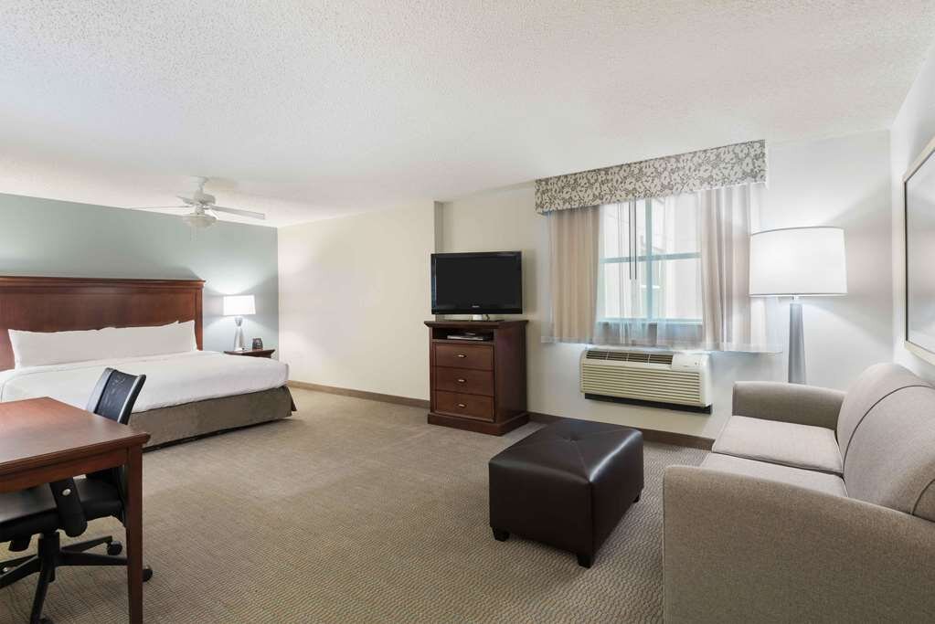Hotel photo 1 of Homewood Suites by Hilton Tampa Airport - Westshore.