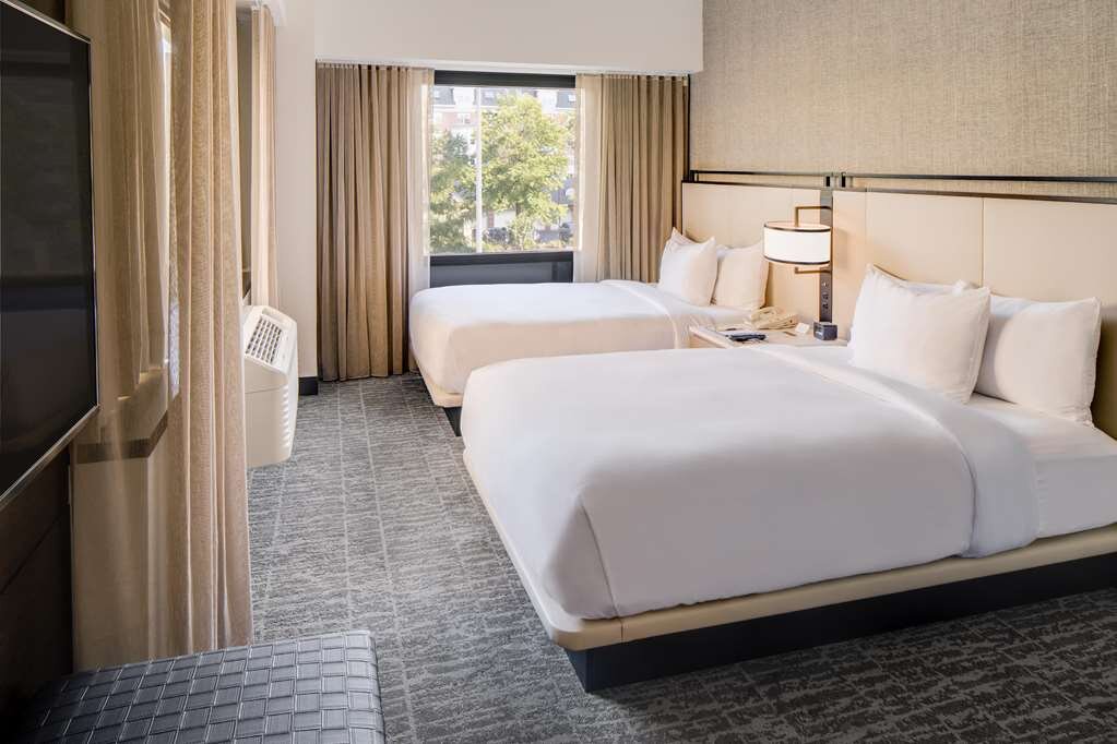 Hotel photo 17 of DoubleTree by Hilton Hotel & Suites Jersey City.