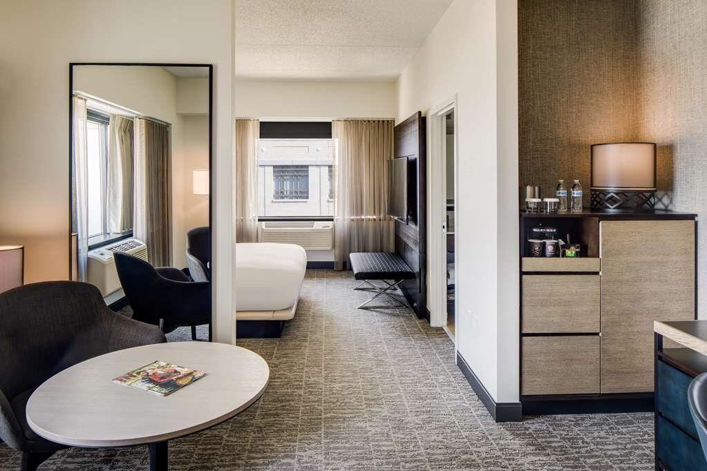 Hotel photo 45 of DoubleTree by Hilton Hotel & Suites Jersey City.