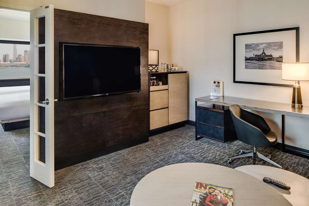Hotel photo 6 of DoubleTree by Hilton Hotel & Suites Jersey City.