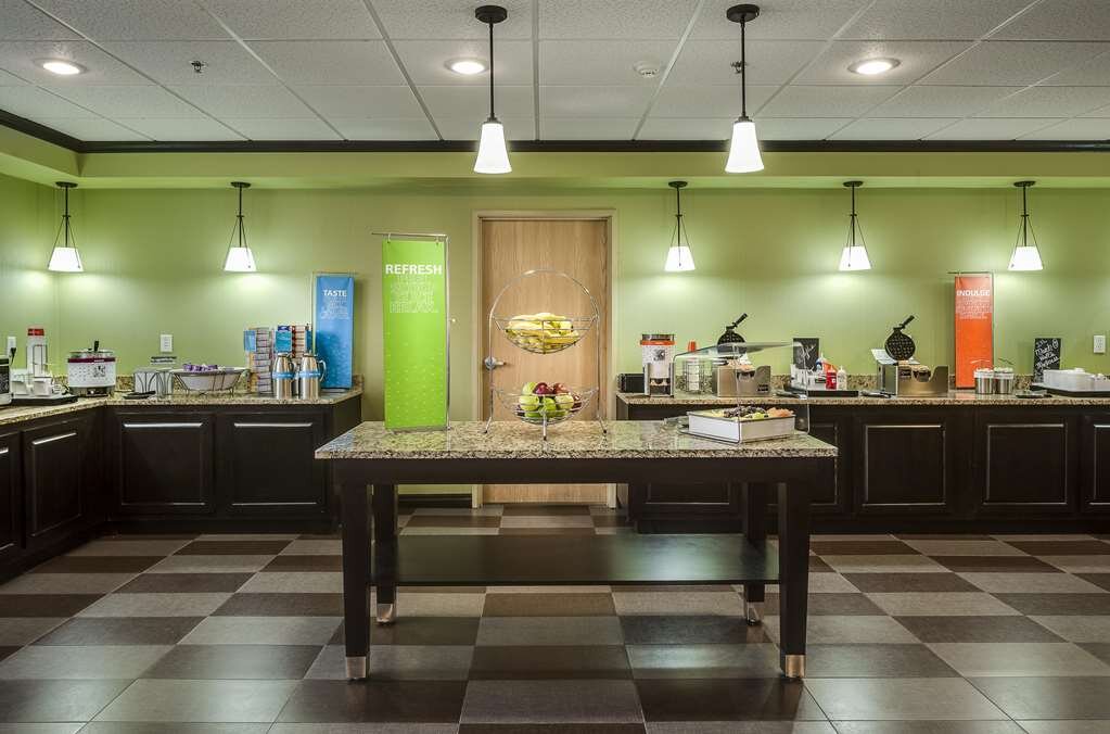 Hotel photo 58 of Hampton Inn Lincoln - Heritage Park.