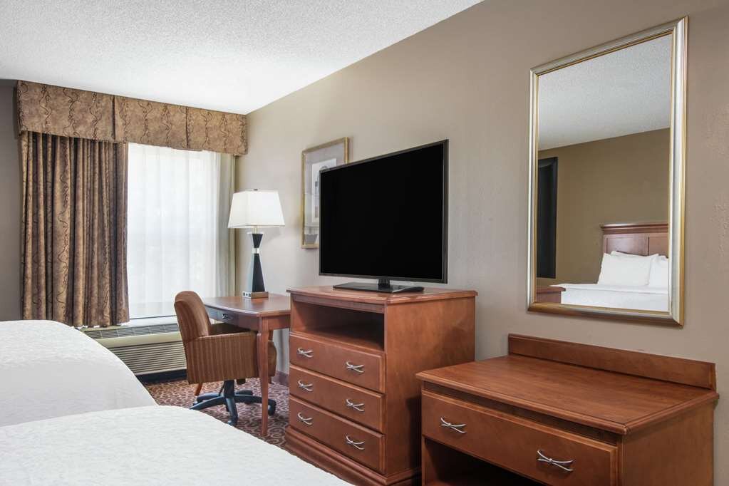 Hotel photo 66 of Hampton Inn Lincoln - Heritage Park.