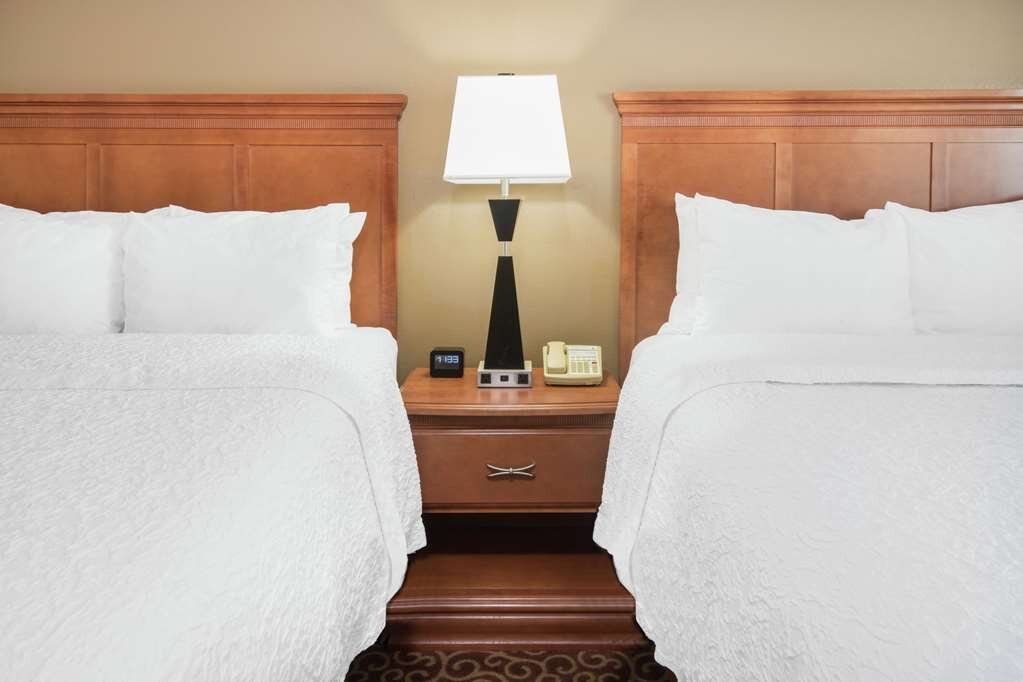 Hotel photo 39 of Hampton Inn Lincoln - Heritage Park.