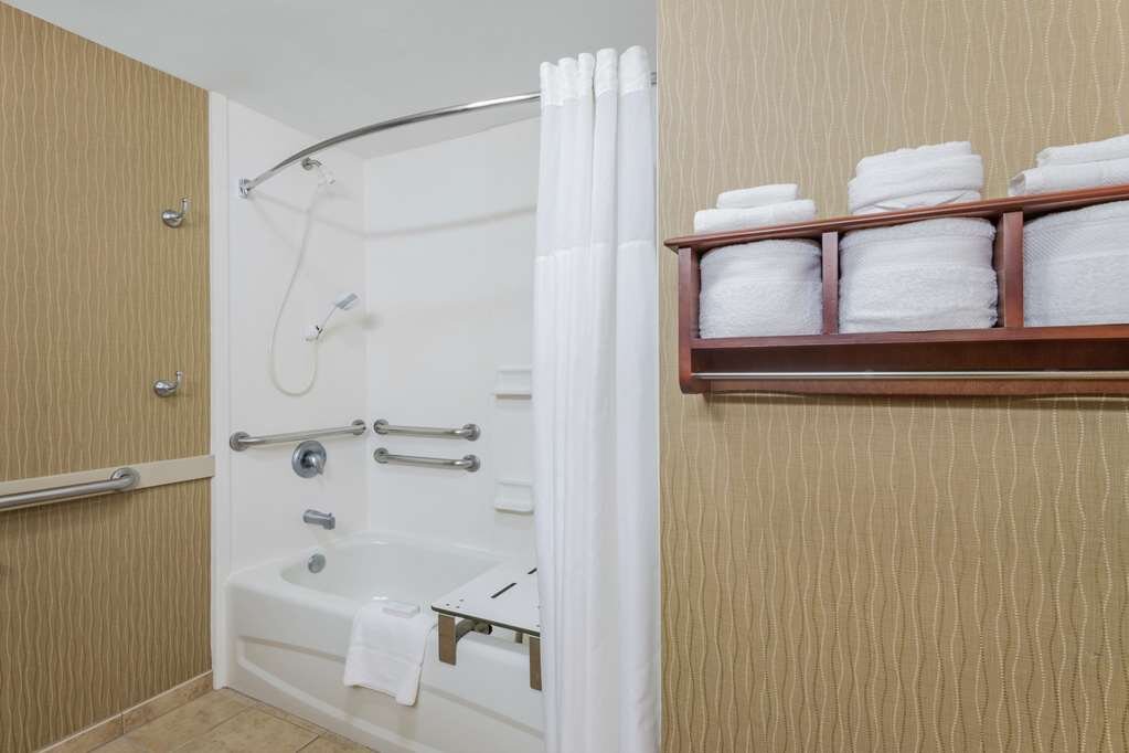 Hotel photo 42 of Hampton Inn Lincoln - Heritage Park.
