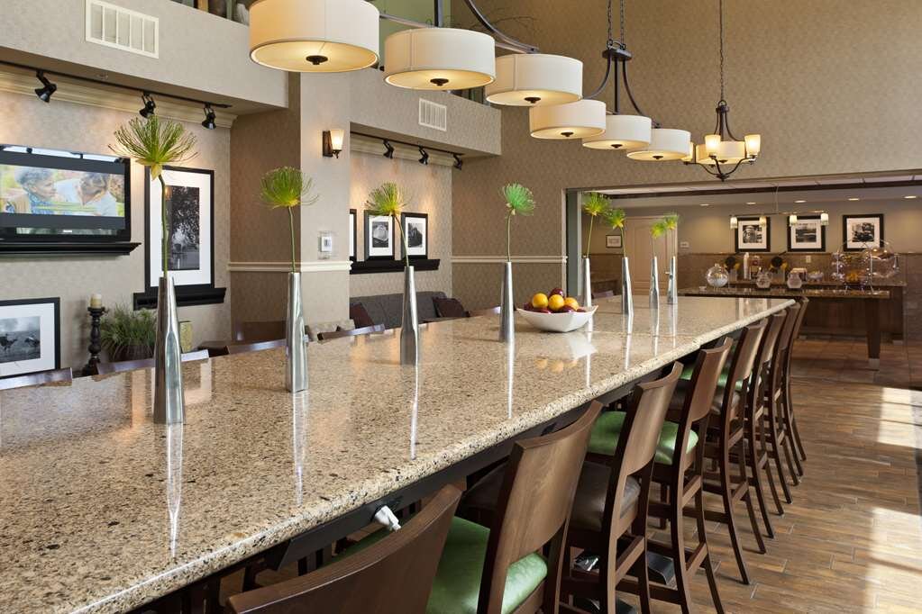 Hotel photo 14 of Hampton Inn & Suites Lincoln - Northeast I-80.