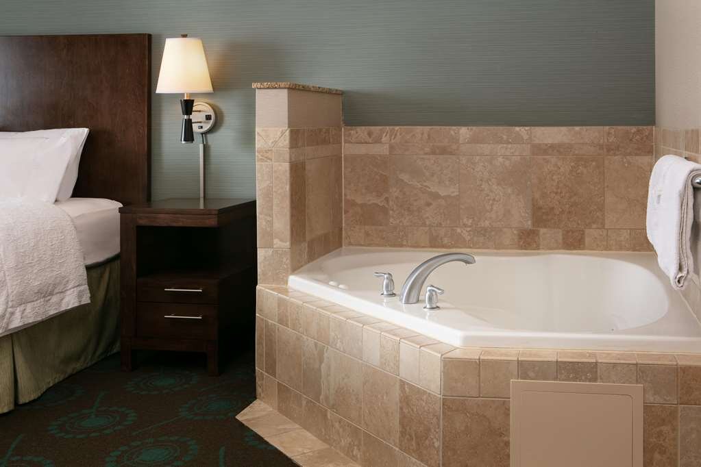 Hotel photo 42 of Hampton Inn & Suites Lincoln - Northeast I-80.