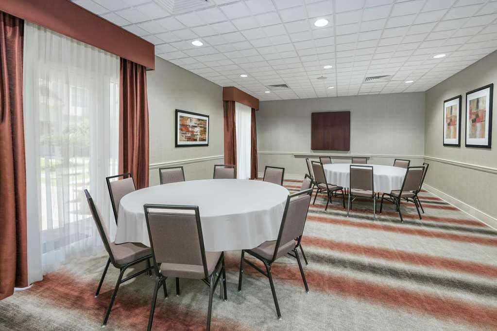 Hotel photo 18 of Homewood Suites by Hilton Laredo at Mall del Norte.