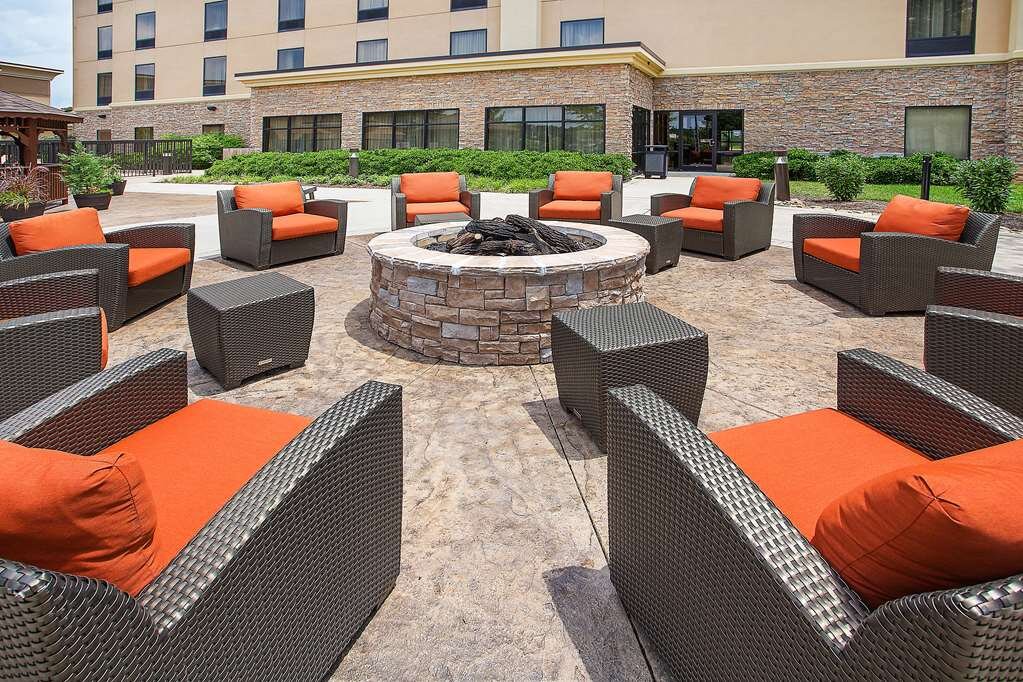 Hotel photo 2 of Hampton Inn Knoxville-West At Cedar Bluff.