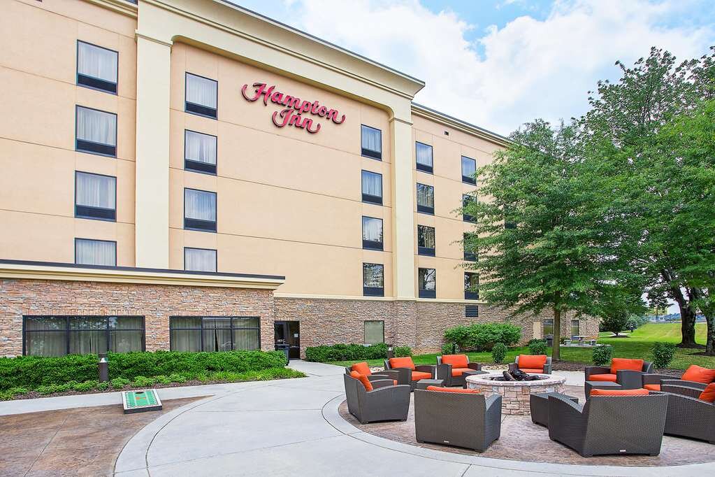 Hotel photo 31 of Hampton Inn Knoxville-West At Cedar Bluff.