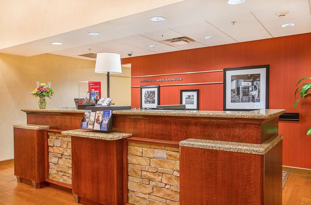 Hotel photo 7 of Hampton Inn Knoxville-West At Cedar Bluff.