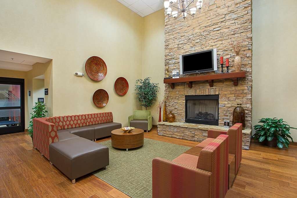 Hotel photo 14 of Hampton Inn Knoxville-West At Cedar Bluff.