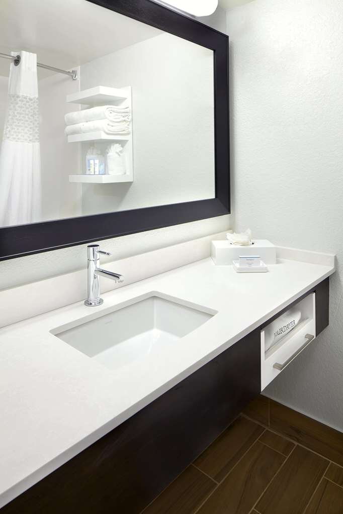 Hotel photo 38 of Hampton Inn Orlando Near Universal Blv / International Dr.