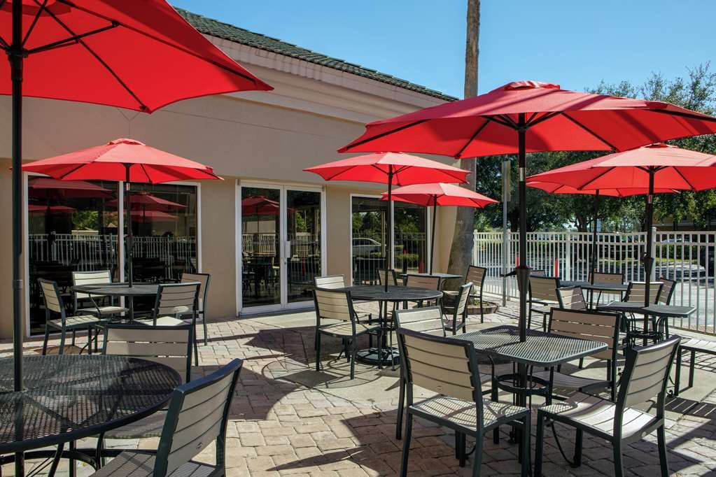 Hotel photo 9 of Hampton Inn Orlando/Lake Buena Vista.