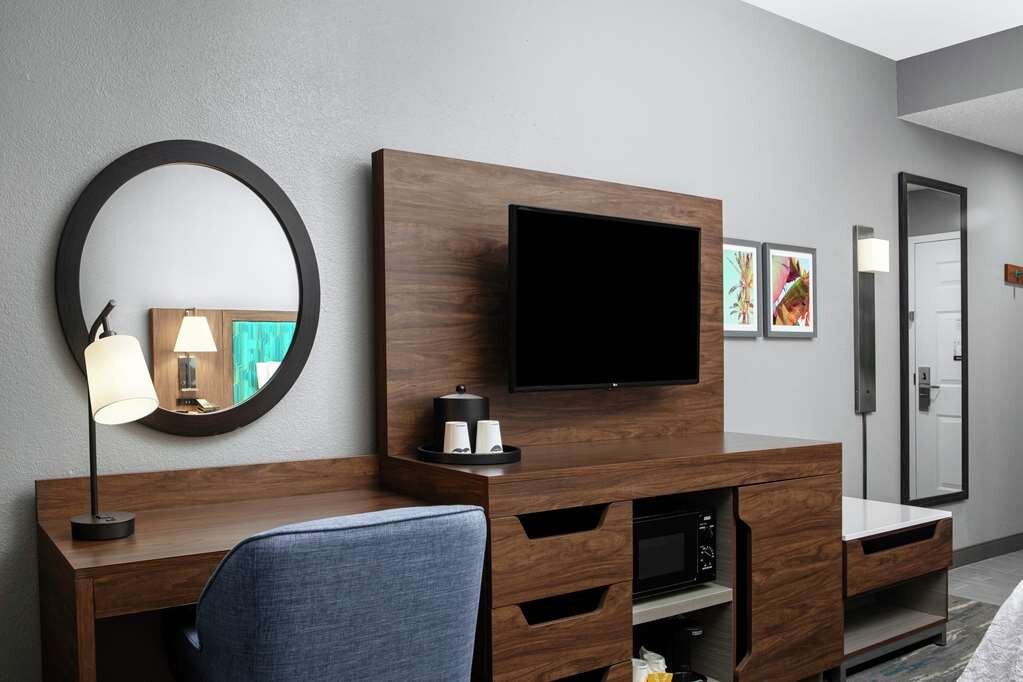 Hotel photo 32 of Hampton Inn Orlando/Lake Buena Vista.
