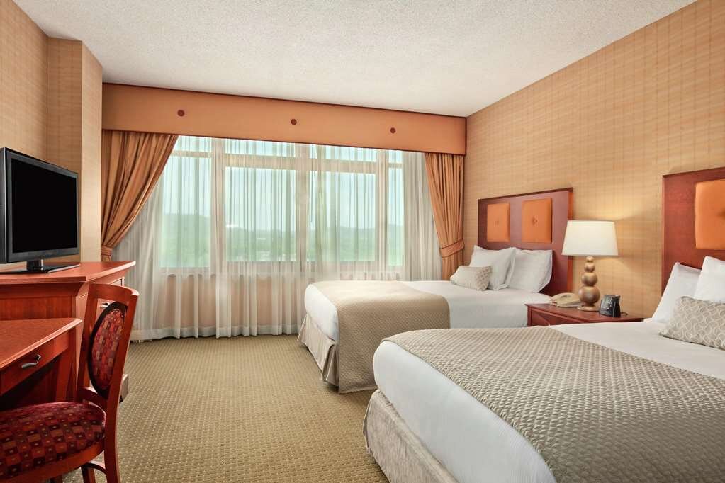 Hotel photo 36 of Embassy Suites by Hilton Hot Springs Hotel & Spa.
