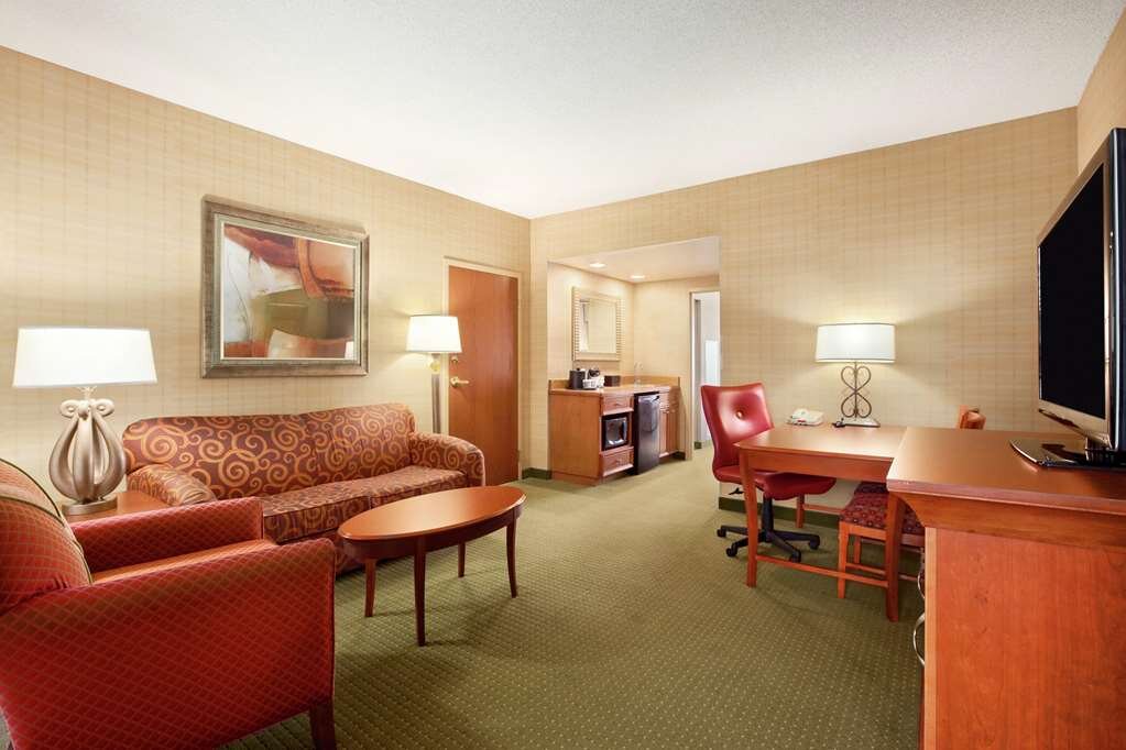 Hotel photo 48 of Embassy Suites by Hilton Hot Springs Hotel & Spa.