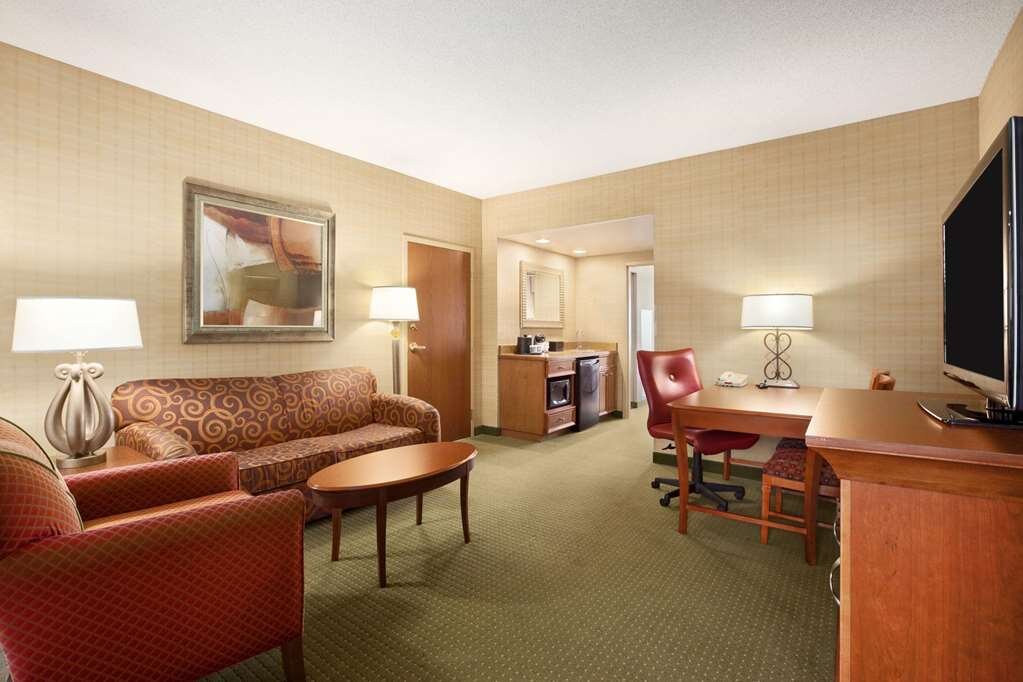 Hotel photo 46 of Embassy Suites by Hilton Hot Springs Hotel & Spa.