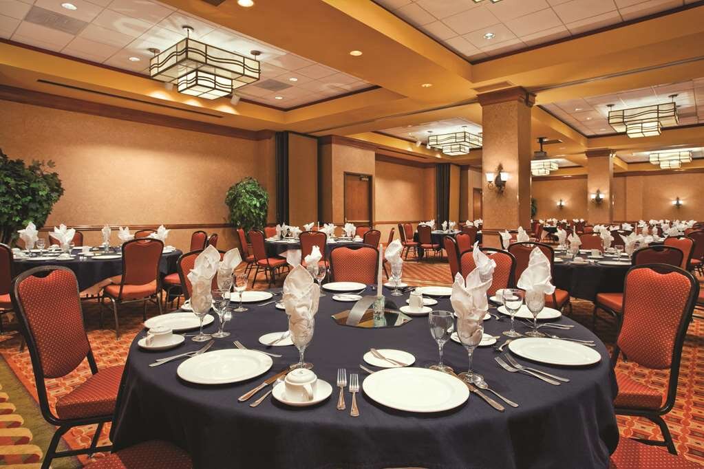 Hotel photo 10 of Embassy Suites by Hilton Hot Springs Hotel & Spa.
