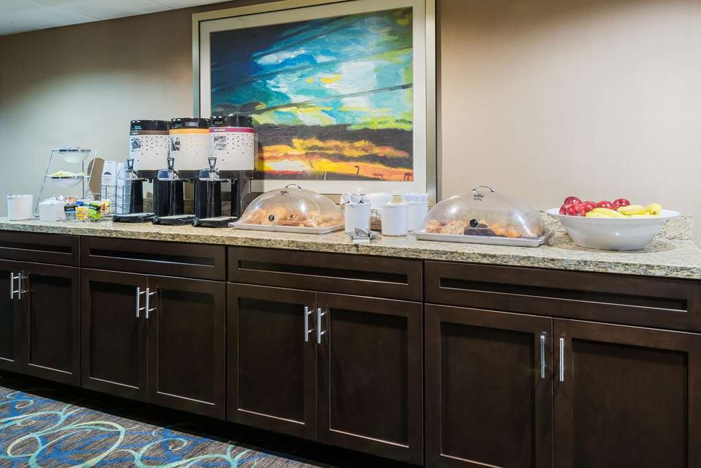 Hotel photo 10 of Hampton Inn White Plains / Tarrytown.