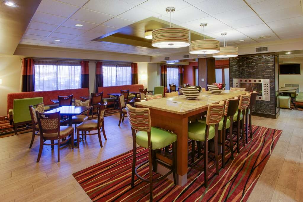 Hotel photo 1 of Hampton Inn Williamsport-Downtown.