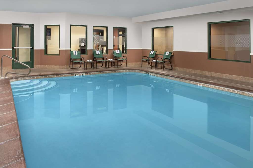Hotel photo 36 of Hampton Inn Kansas City The Legends.