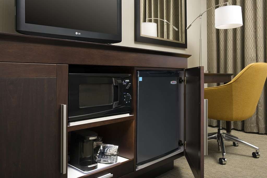 Hotel photo 2 of Hampton Inn Kansas City The Legends.