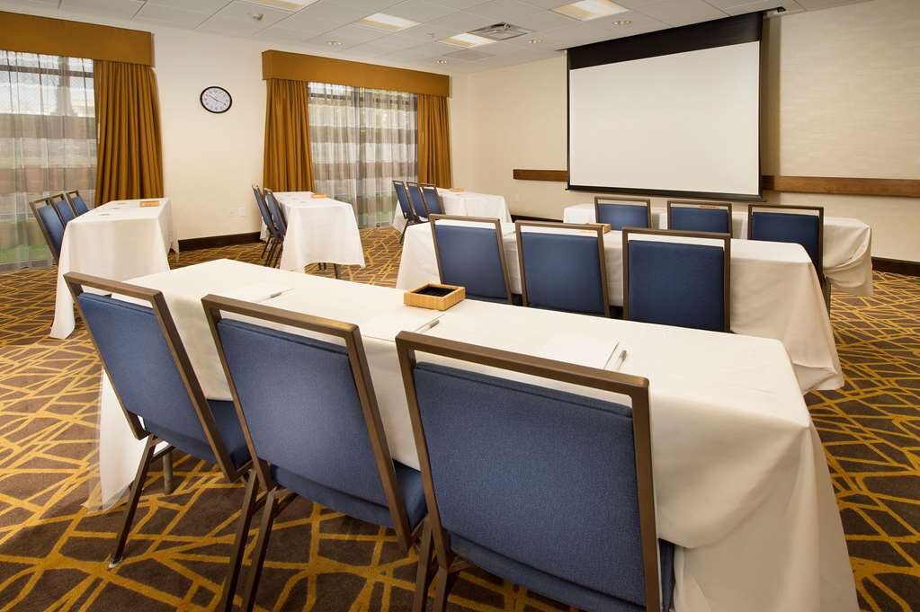 Hotel photo 27 of Hampton Inn & Suites Baltimore / Woodlawn.