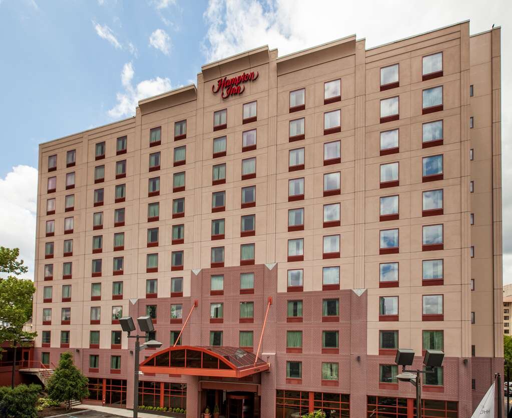 Hotel photo 24 of Hampton Inn New York - LaGuardia Airport.