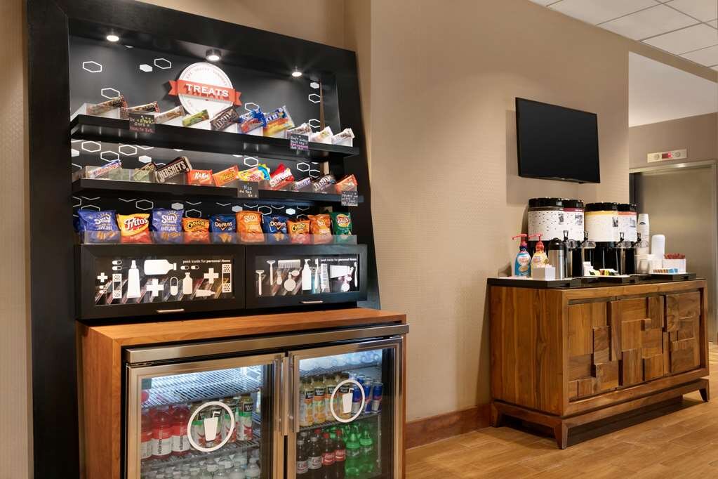 Hotel photo 37 of Hampton Inn New York - LaGuardia Airport.