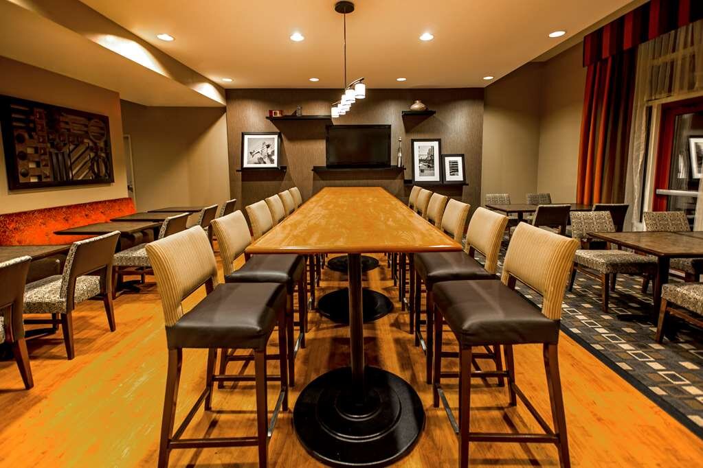 Hotel photo 14 of Hampton Inn New York - LaGuardia Airport.