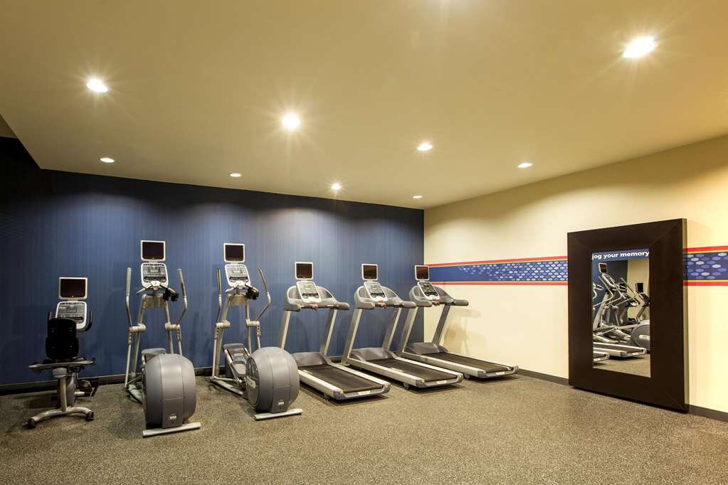 Hotel photo 36 of Hampton Inn New York - LaGuardia Airport.