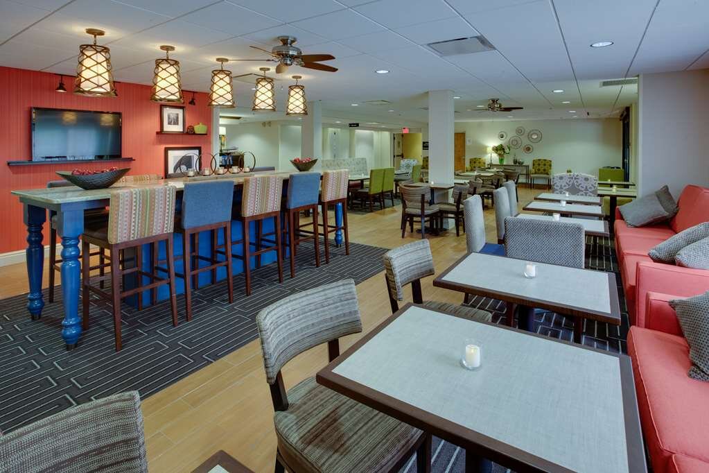 Hotel photo 25 of Hampton Inn Pittsburgh / Greentree.